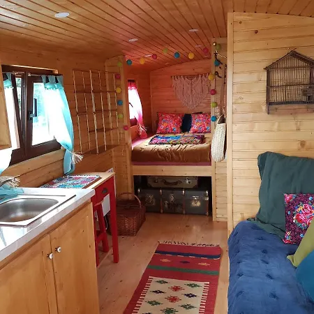 La Roulotte Du Pinleu 4*